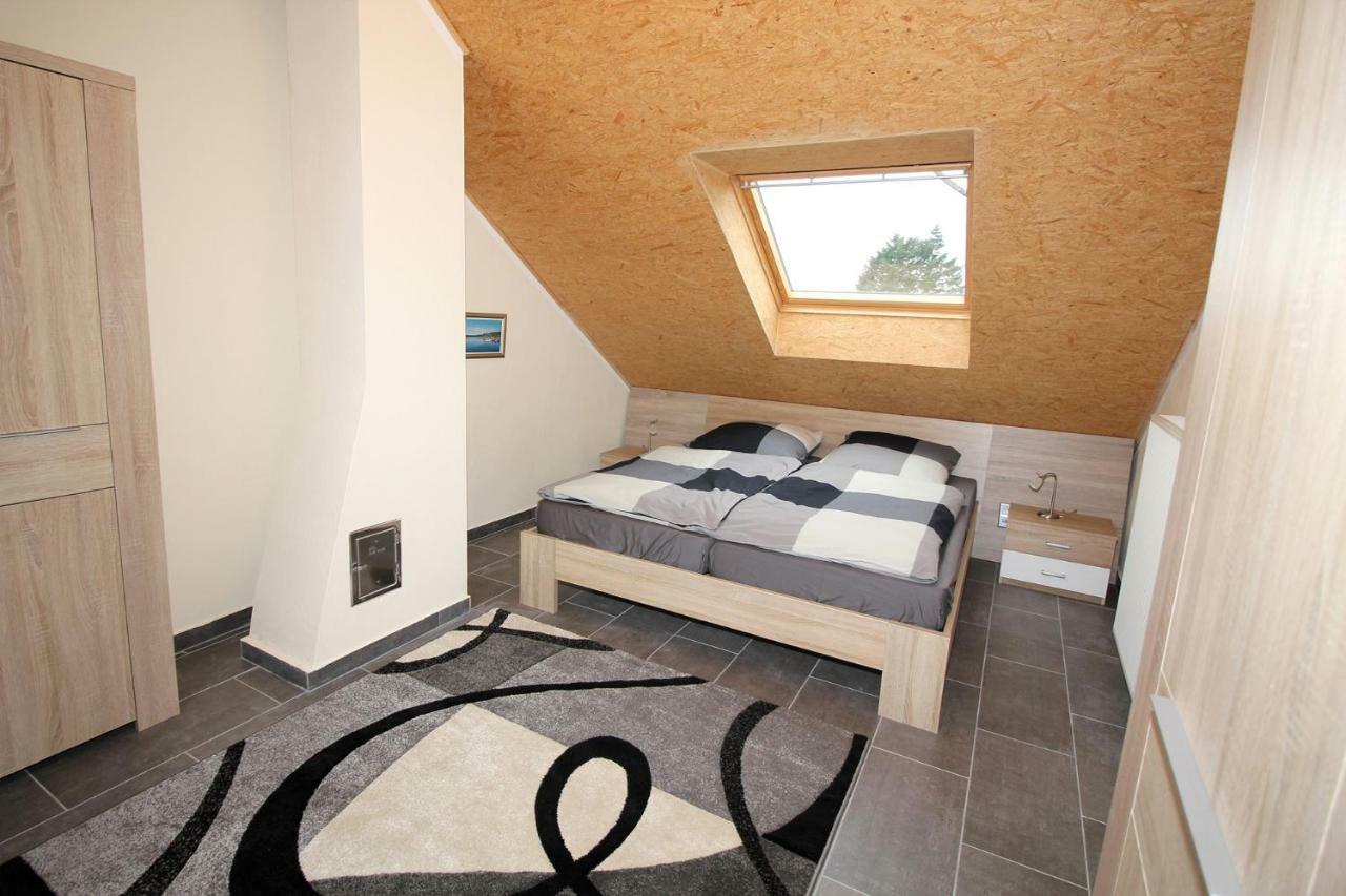 Ferienwohnung Beckendorf Losheim Bagian luar foto